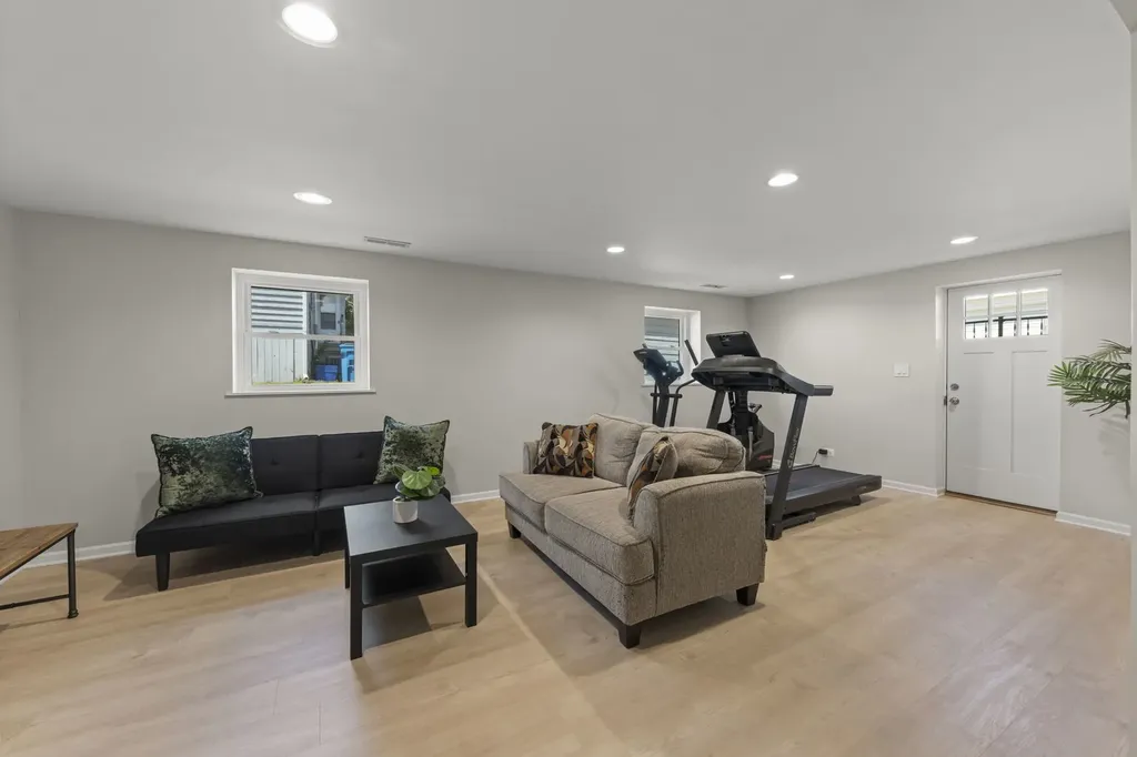 4401 Florence Avenue Downers Grove IL 60515