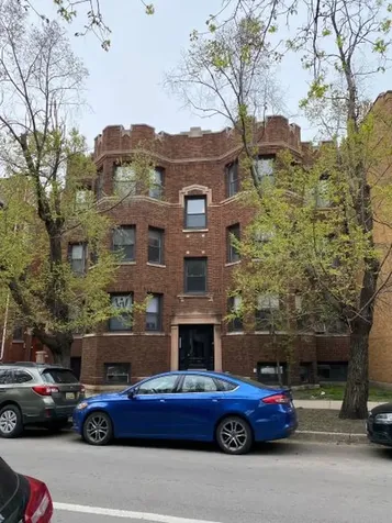 640 West Roscoe Street Chicago IL 60613