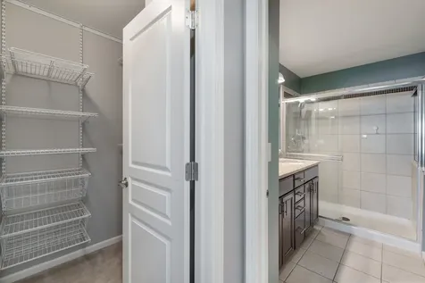 1254 Evergreen Avenue Des Plaines IL 60016
