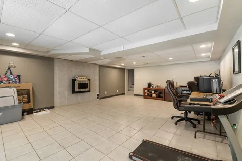 12617 Ventura Boulevard Machesney Park IL 61115