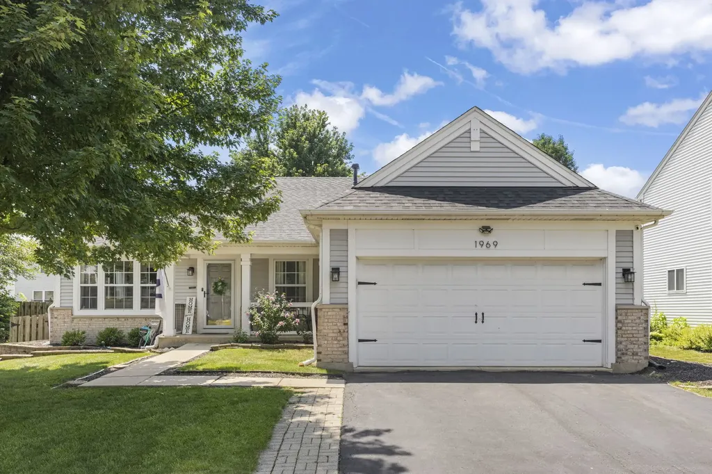 1969 Conway Lane Aurora IL 60503