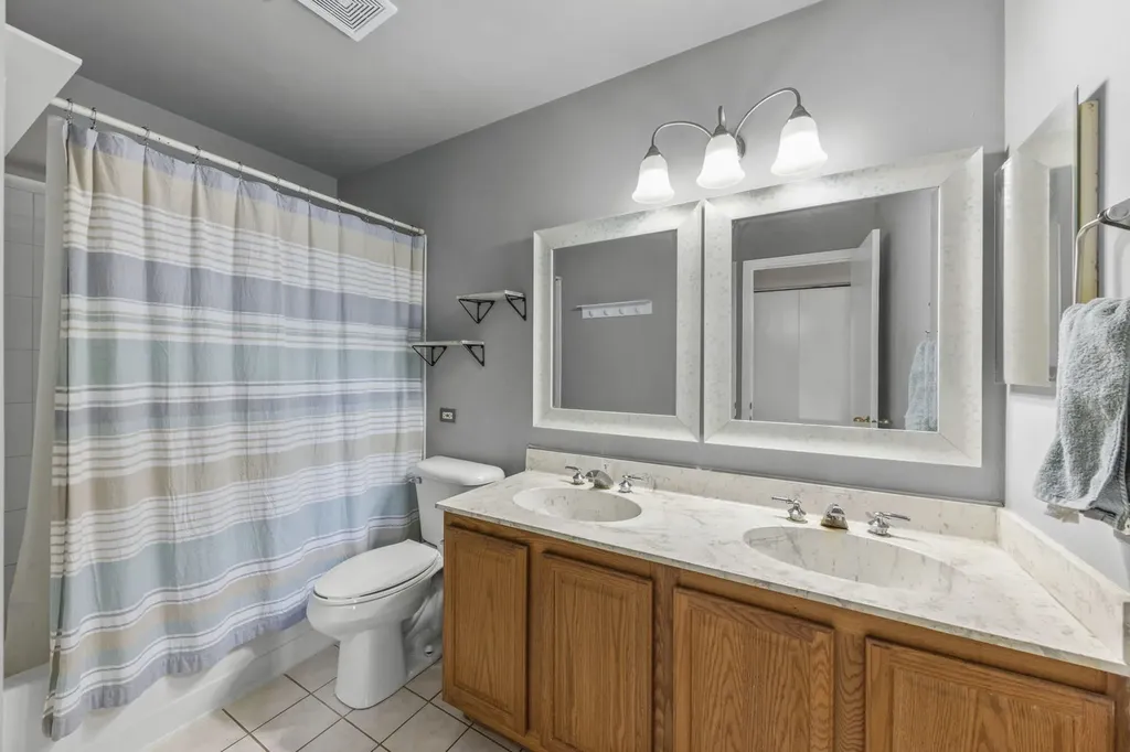 1969 Conway Lane Aurora IL 60503
