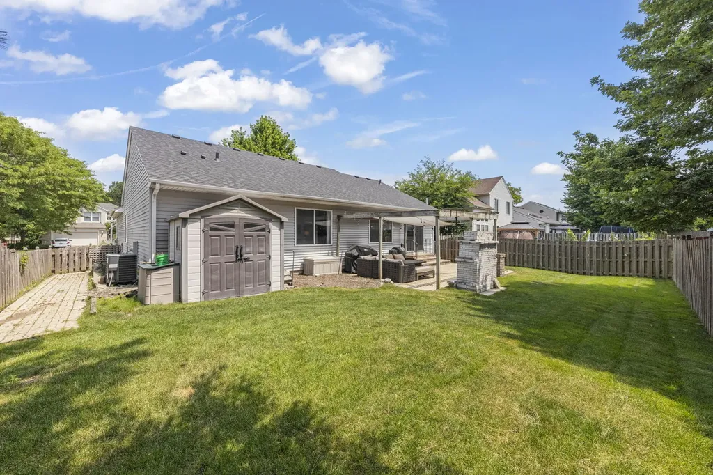 1969 Conway Lane Aurora IL 60503