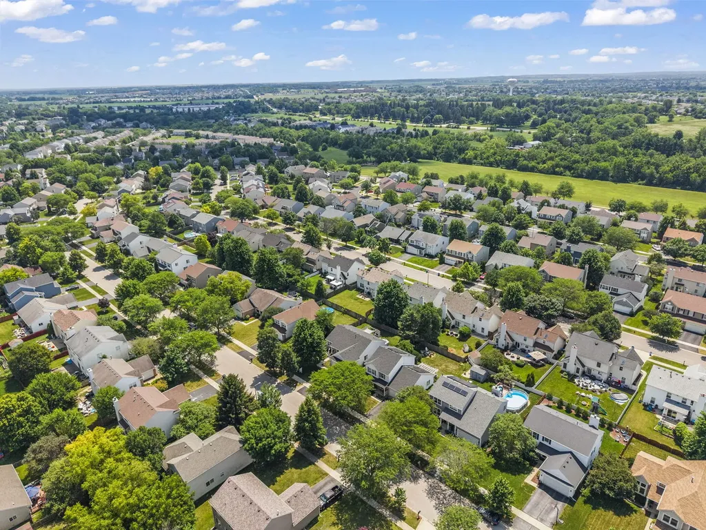 1969 Conway Lane Aurora IL 60503