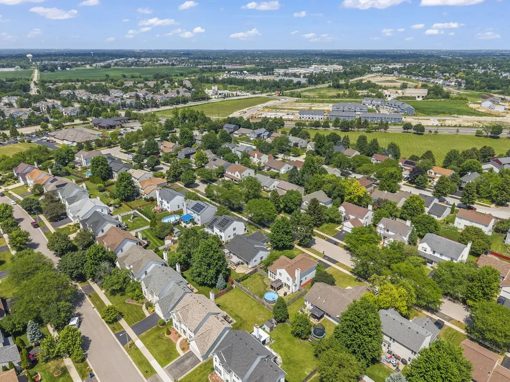 1969 Conway Lane Aurora IL 60503