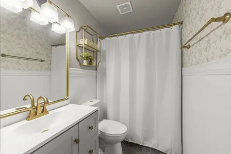 1969 Conway Lane Aurora IL 60503