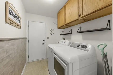 1969 Conway Lane Aurora IL 60503