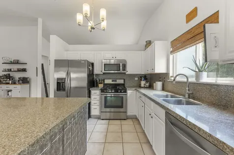 1969 Conway Lane Aurora IL 60503