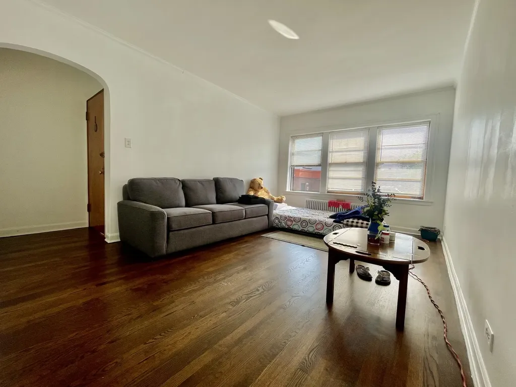 2748 North Austin Avenue Chicago IL 60639