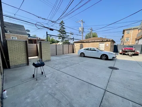 2748 North Austin Avenue Chicago IL 60639