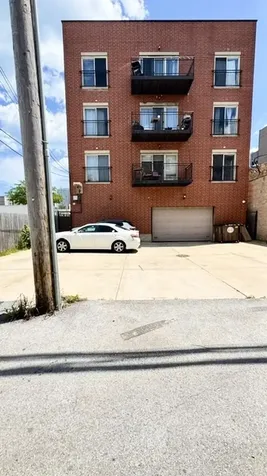 5642 North Broadway Street Chicago IL 60660