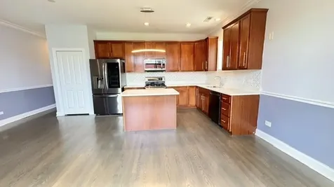 5642 North Broadway Street Chicago IL 60660