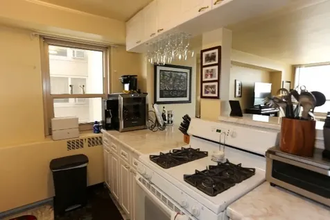 3950 North Lake Shore Drive Chicago IL 60613