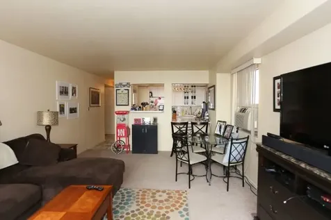 3950 North Lake Shore Drive Chicago IL 60613