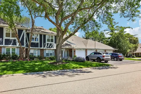 1307 Cromwell Court Vernon Hills IL 60061