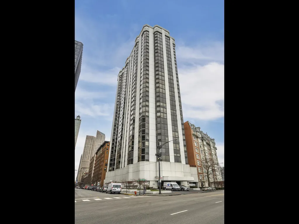990 North Lake Shore Drive Chicago IL 60611