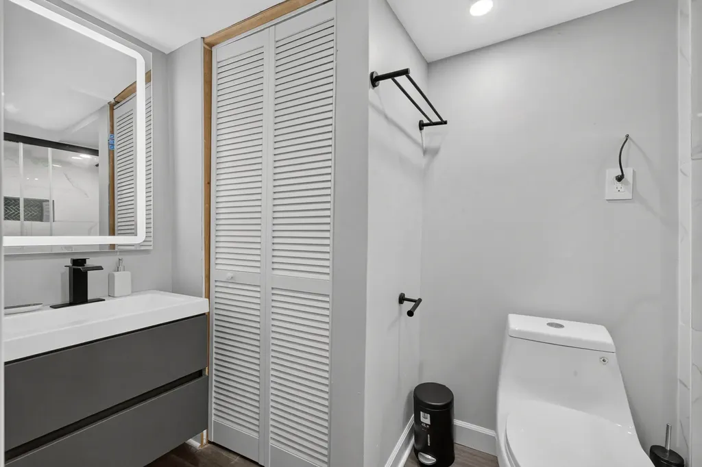 1734 North Karlov Avenue Chicago IL 60639
