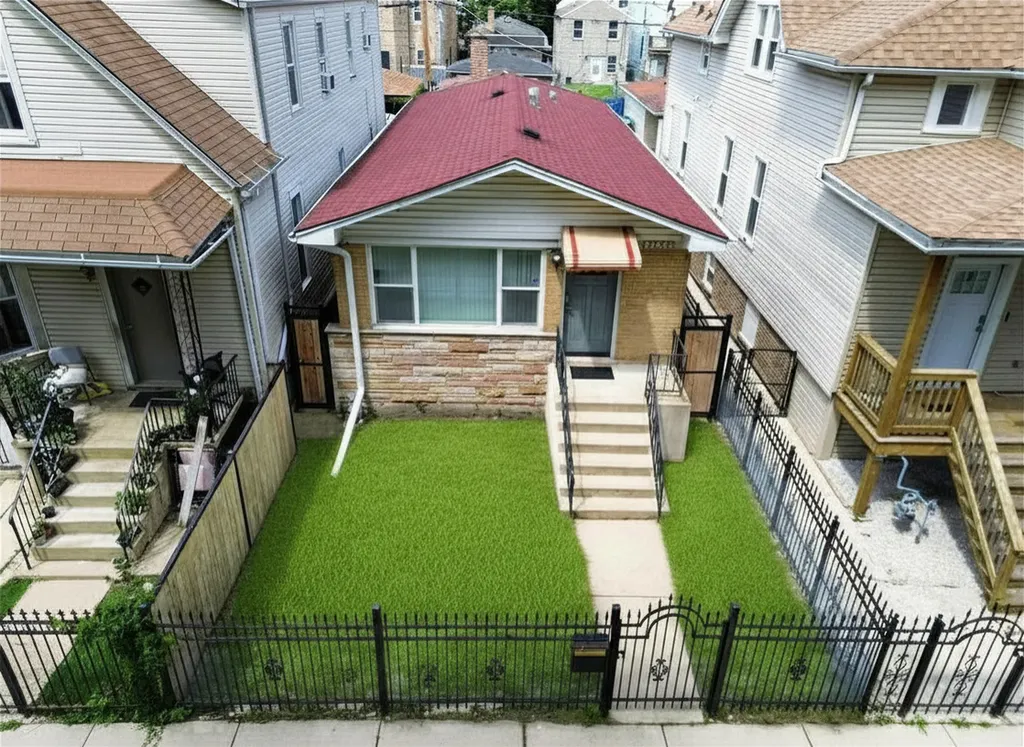1734 North Karlov Avenue Chicago IL 60639