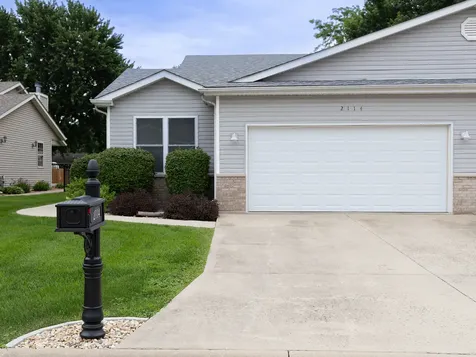 2114 Mary Lane Ottawa IL 61350
