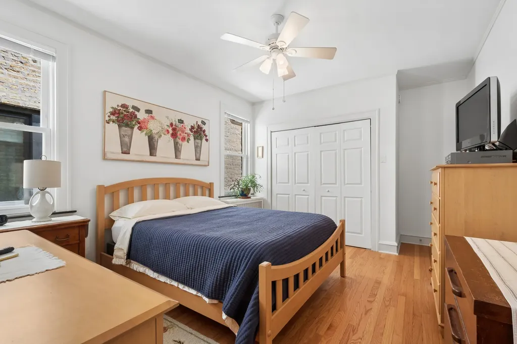 7448 North Rockwell Street Chicago IL 60645