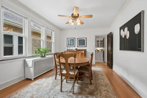 7448 North Rockwell Street Chicago IL 60645