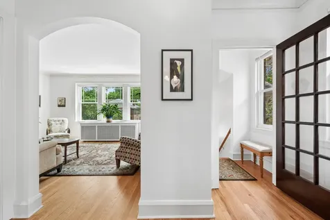 7448 North Rockwell Street Chicago IL 60645