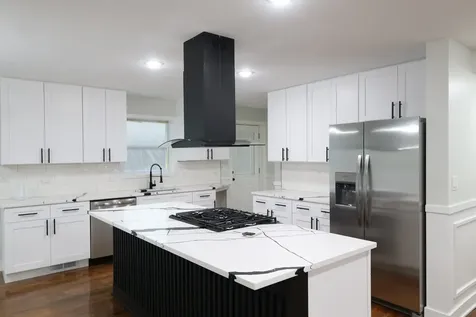 16644 Maple Street South Holland IL 60473