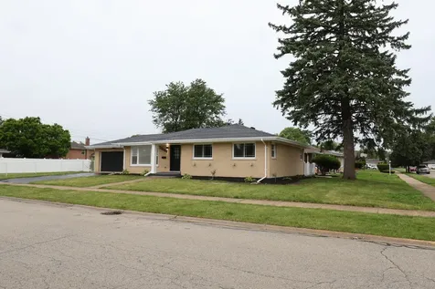 16644 Maple Street South Holland IL 60473