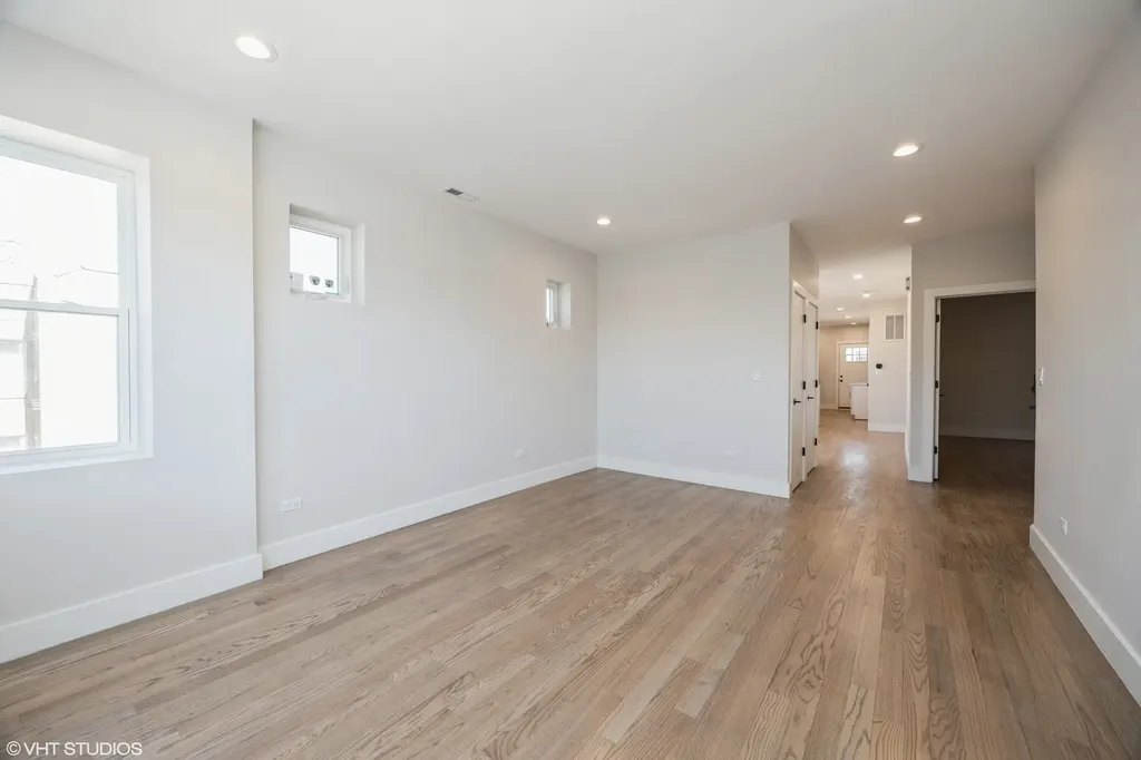 615 North Troy Street Chicago IL 60612