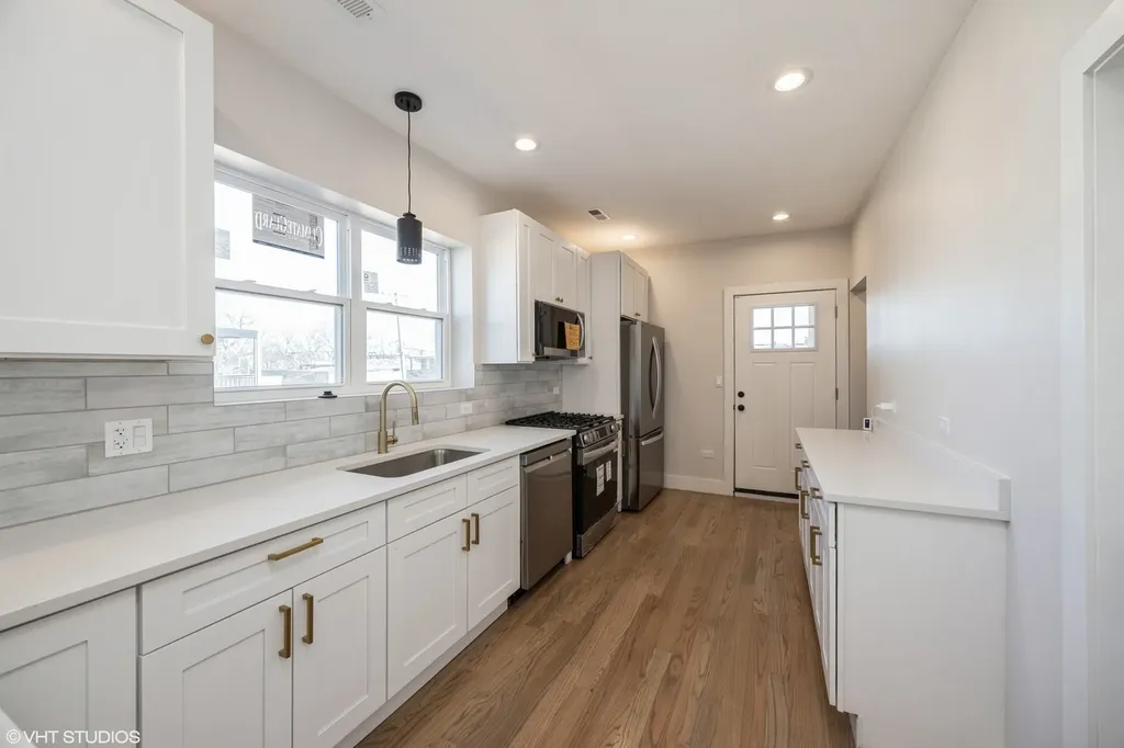 615 North Troy Street Chicago IL 60612