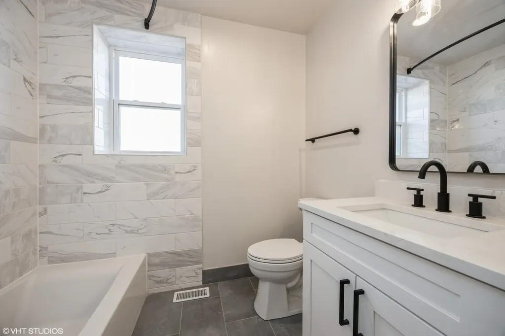 615 North Troy Street Chicago IL 60612