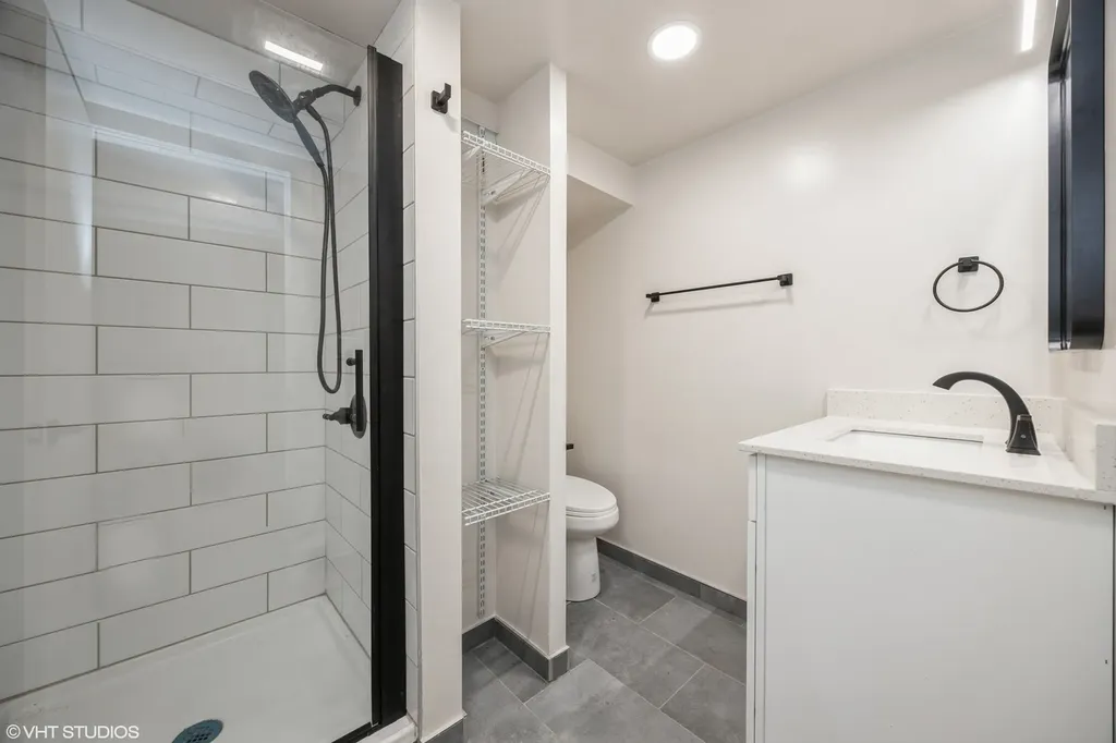 615 North Troy Street Chicago IL 60612