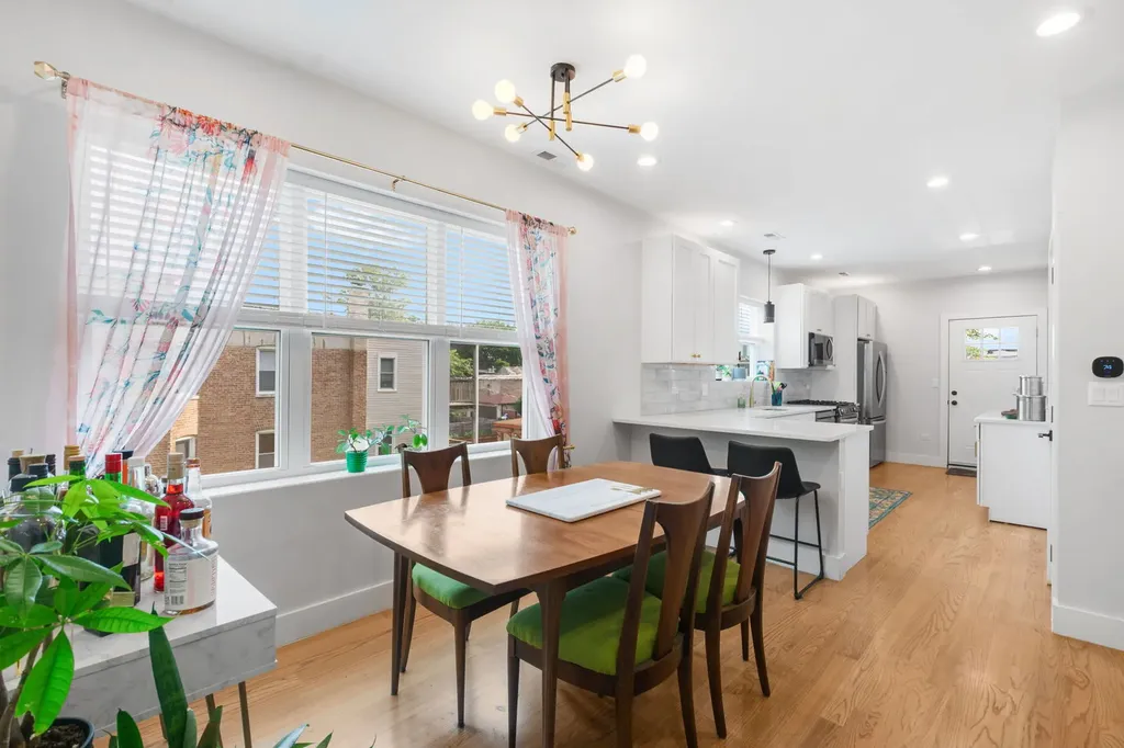 615 North Troy Street Chicago IL 60612