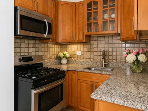 5135 South Kenwood Avenue Chicago IL 60615