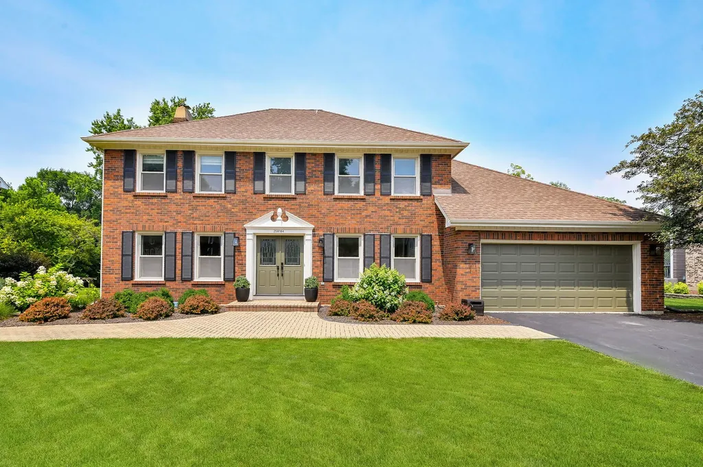 25W184 Setauket Avenue Naperville IL 60540