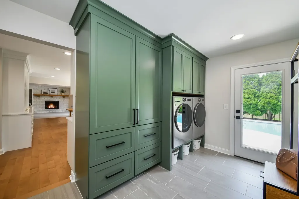 25W184 Setauket Avenue Naperville IL 60540