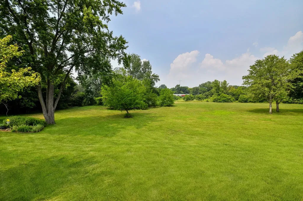 25W184 Setauket Avenue Naperville IL 60540
