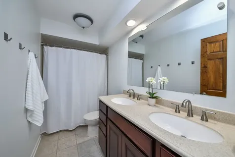 25W184 Setauket Avenue Naperville IL 60540