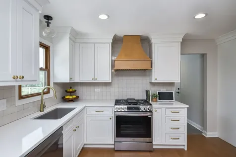 25W184 Setauket Avenue Naperville IL 60540