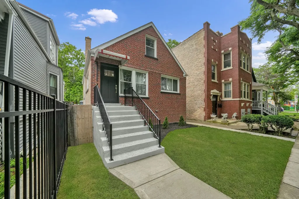 6345 South Honore Street Chicago IL 60636