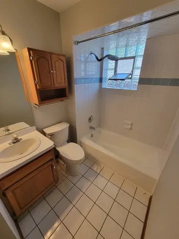 7411 North Claremont Avenue Chicago IL 60645