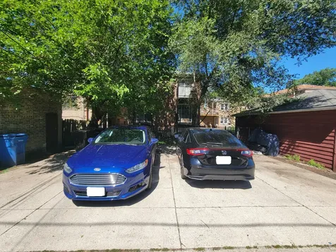 7411 North Claremont Avenue Chicago IL 60645