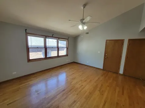 7411 North Claremont Avenue Chicago IL 60645