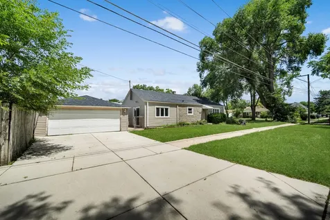 1446 Everett Avenue Des Plaines IL 60018