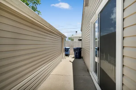 1446 Everett Avenue Des Plaines IL 60018