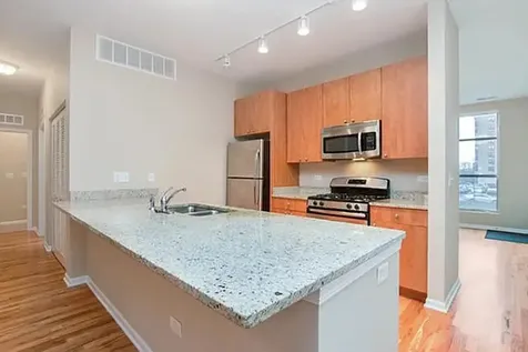 318 East 25th Street E Chicago IL 60616