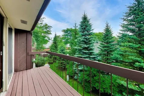 1609 Winnetka Road Glenview IL 60025