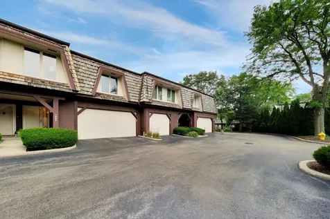 1609 Winnetka Road Glenview IL 60025