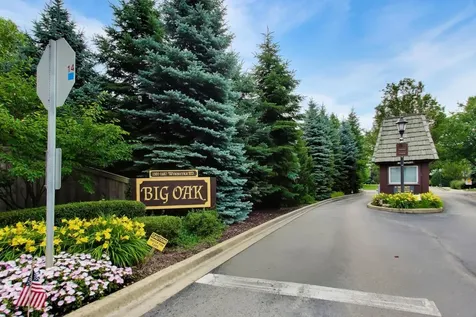 1609 Winnetka Road Glenview IL 60025