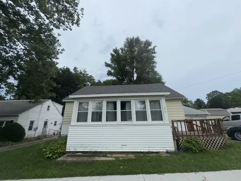 206 West Main Street Mount Morris IL 61054